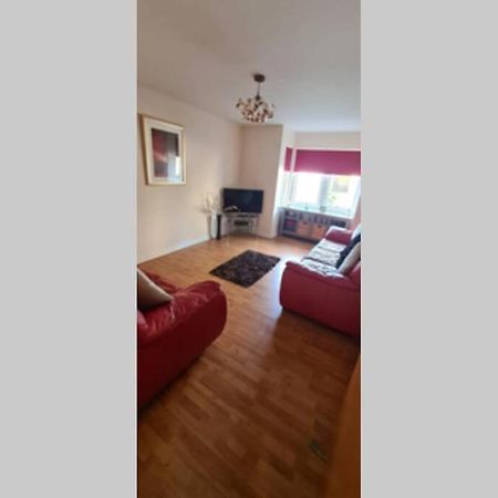 Lovely 2 Bed Apartment Close To Aberdeen Beach! Экстерьер фото