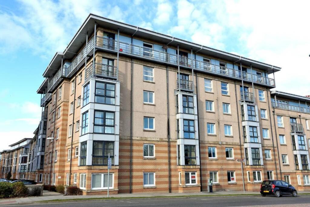 Lovely 2 Bed Apartment Close To Aberdeen Beach! Экстерьер фото