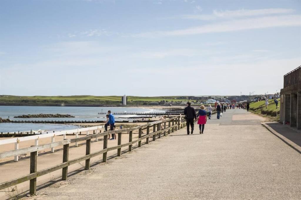 Lovely 2 Bed Apartment Close To Aberdeen Beach! Экстерьер фото